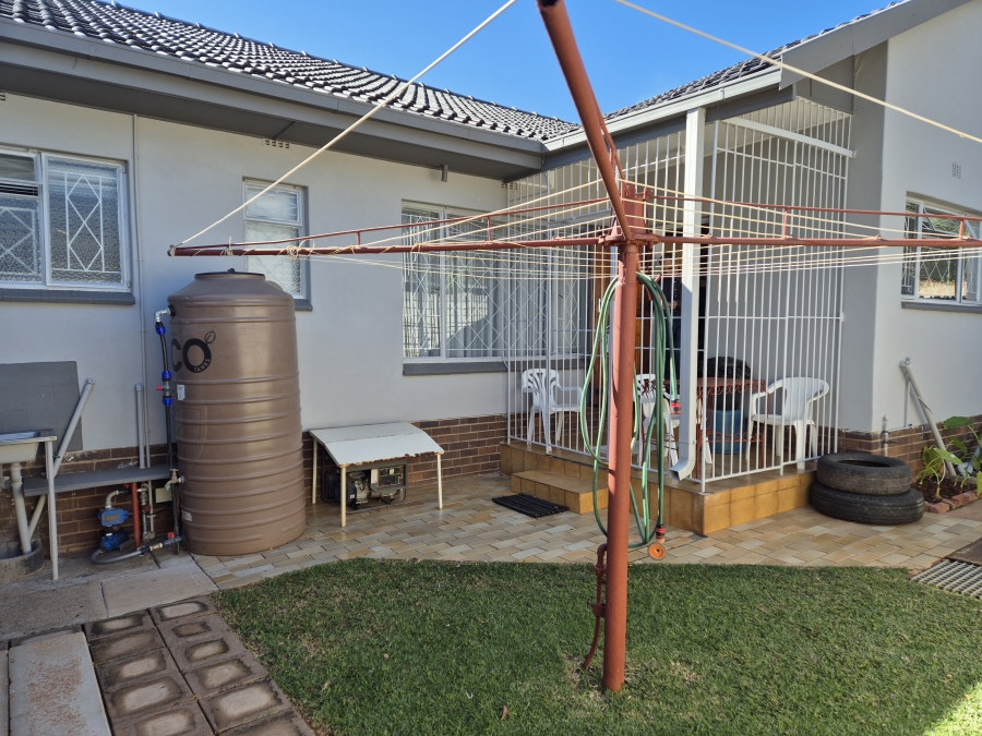 3 Bedroom Property for Sale in Flamwood North West